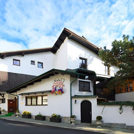 Panoramic Castle Suite With Free Private Parking ブラチスラヴァ エクステリア 写真