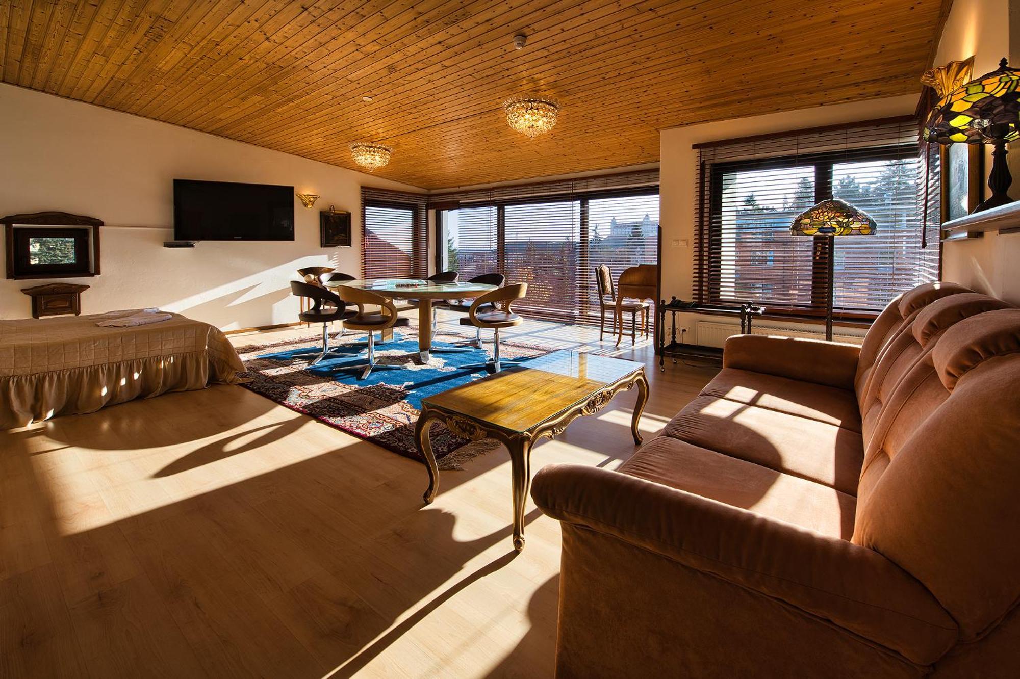 Panoramic Castle Suite With Free Private Parking ブラチスラヴァ エクステリア 写真